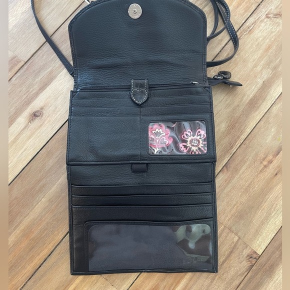 Brighton Crossbody Wallet Organizer Black Leather Floral‎ Interior - Picture 2 of 7